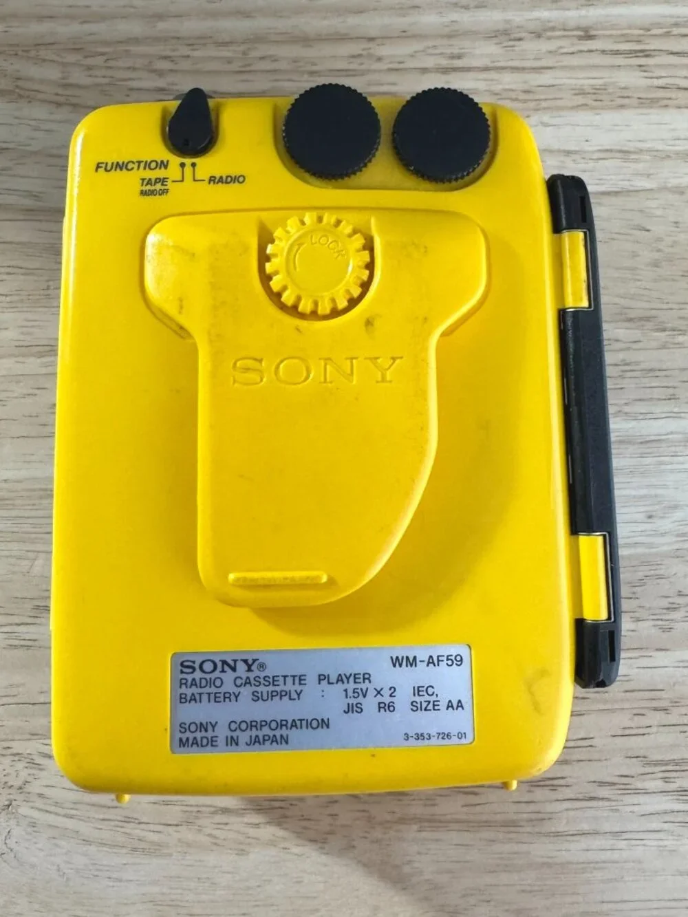 Sony Walkman WM-AF59 FM/AM Sports Radio Cassette Player Yellow MC-292